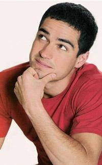 fiecare dintre mebrii trupei si-a ales cate un coleg pe care sa-l cu bune si cu rele. numai de aici