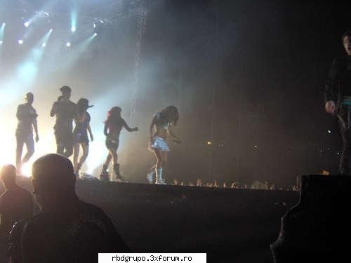 FOTOS DE RBD EN RUMANIA - CLICK PE IMAGINE PT A MARI IMAGINEA - FOTOS DE RBD EN RUMANIA